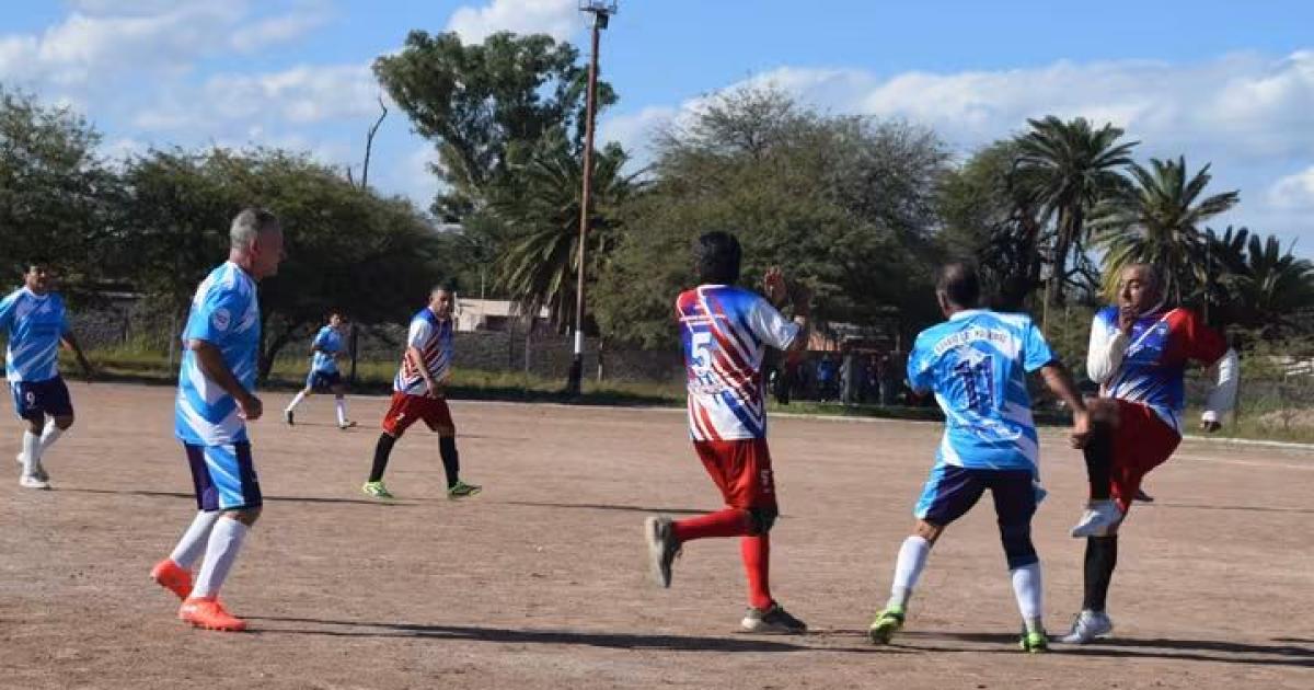 Antildeatuya seraacute sede del 1ordm Encuentro Nacional de Fuacutetbol de Veteranos
