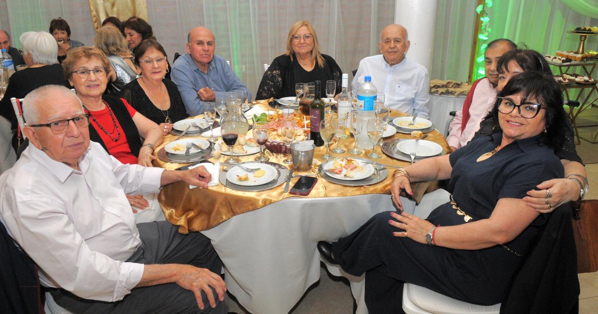 CELEBRA LA VIDA Y AGRADECE POR LO RECIBIDO