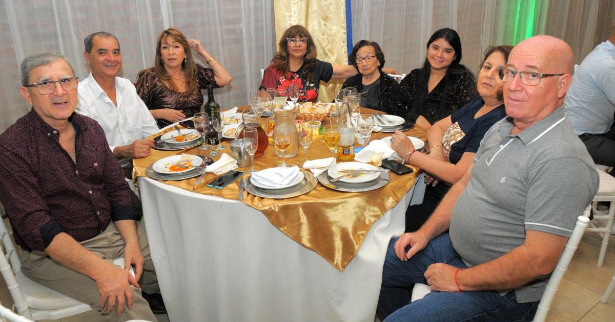 CELEBRA LA VIDA Y AGRADECE POR LO RECIBIDO