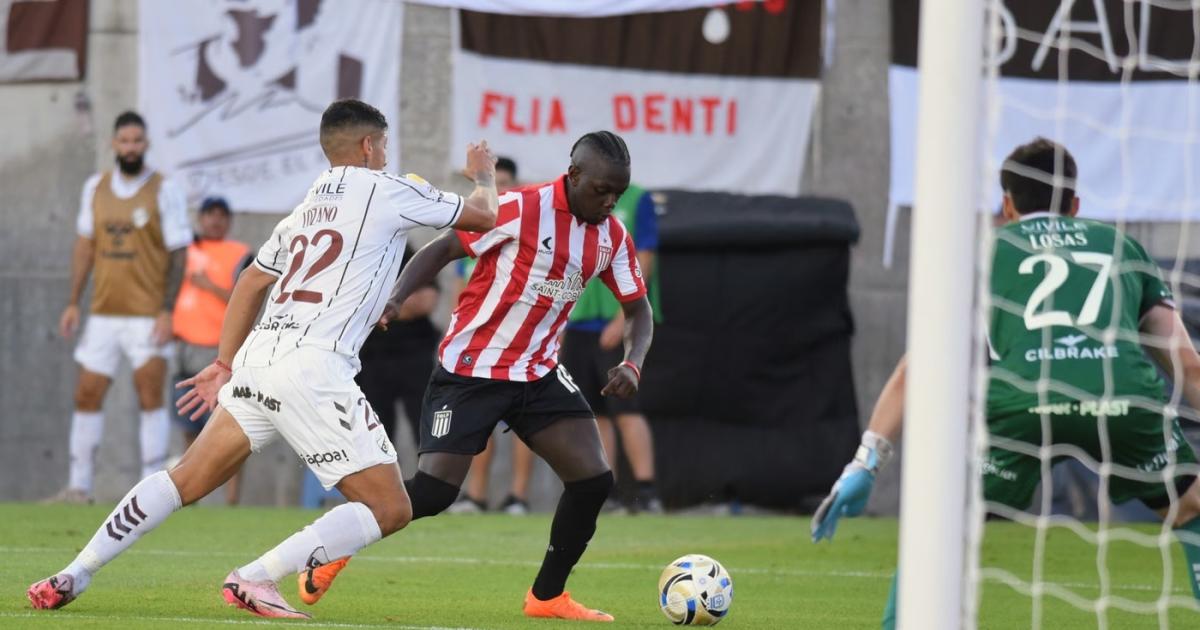 Platense y Estudiantes se enfrentan por un lugar entre los cuatro mejores