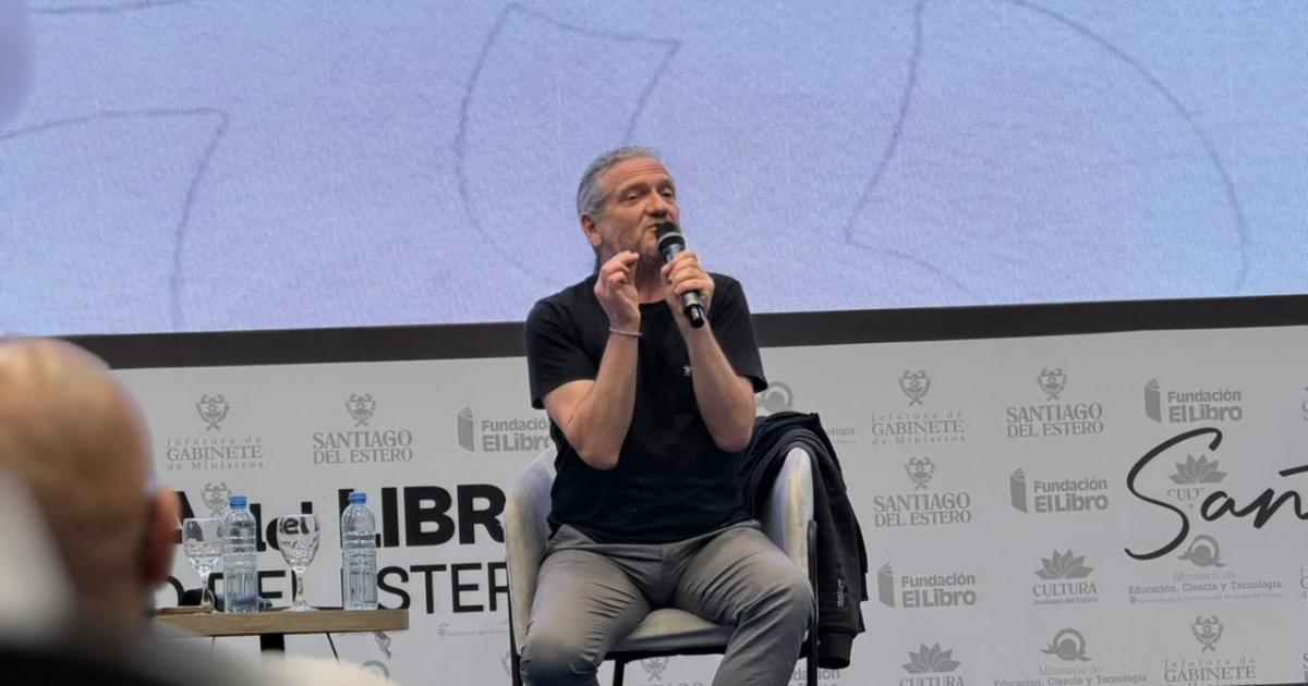 Feria del Libro en Santiago del Estero- Dariacuteo Sztajnszrajber brindoacute un multitudinario taller sobre mitologiacutea