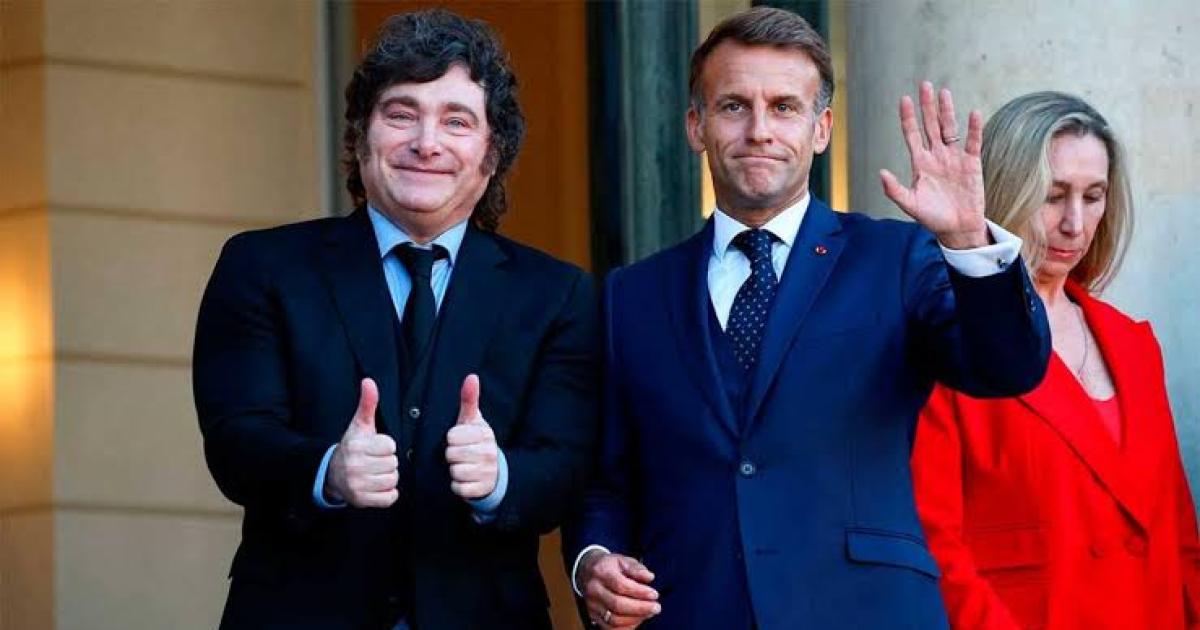 Milei y Macron mantuvieron una reunioacuten bilateral en Pariacutes