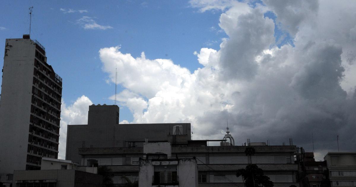 Cielo nublado y viento norte- el pronoacutestico para este viernes en Santiago