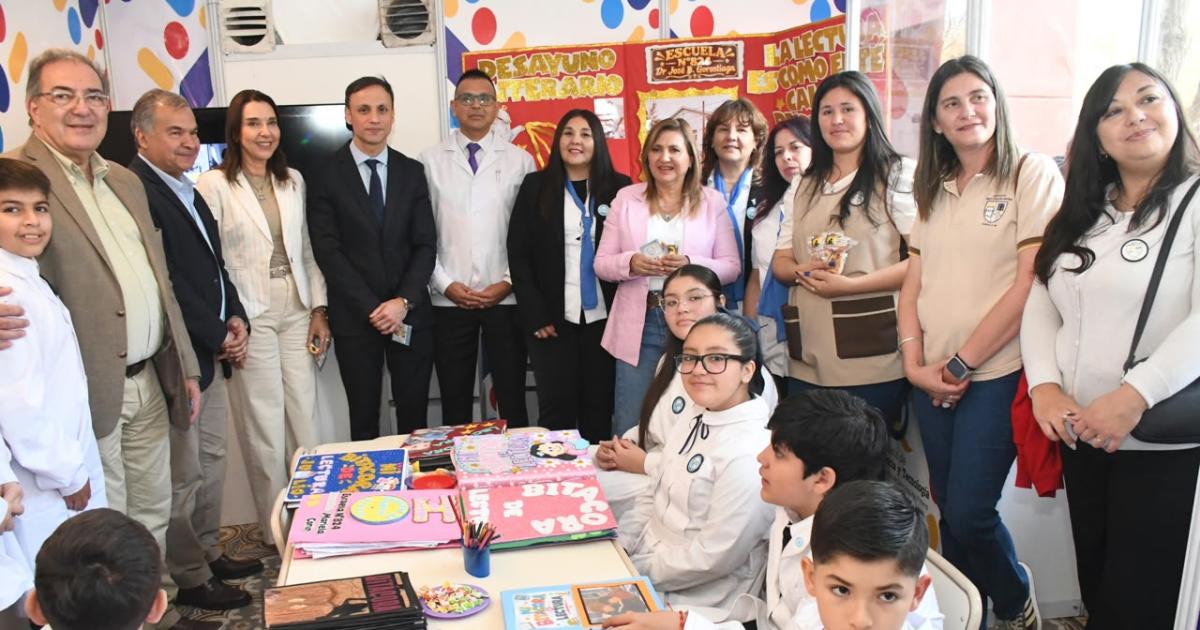 Feria del Libro- Norma Fuentes recorrioacute el Espacio Infanto-Juvenil del CCB