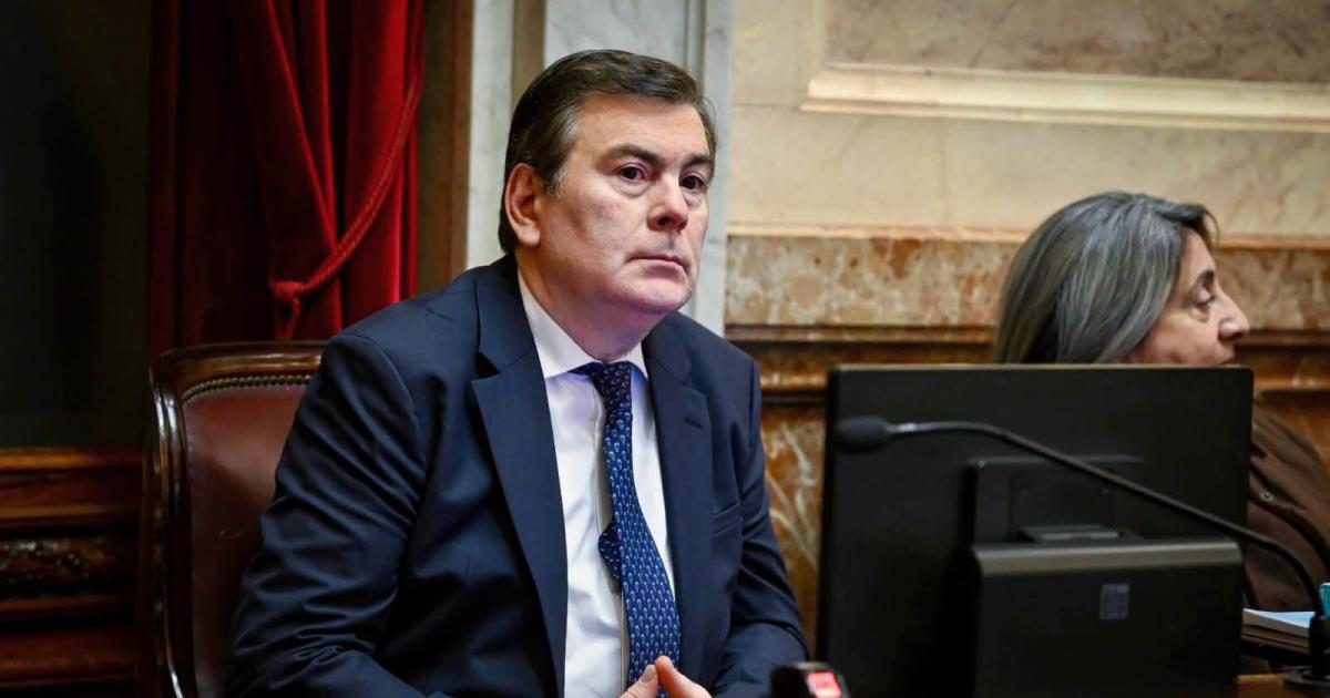 Gerardo Zamora en el podio de los senadores con mejor imagen del paiacutes