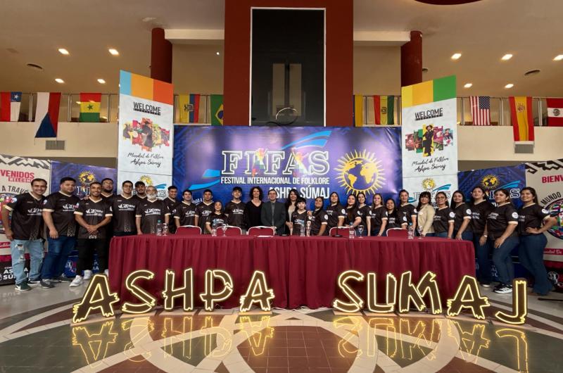 Se presentoacute el 20ordm Festival Internacional de Folclore Ashpa Sumaj
