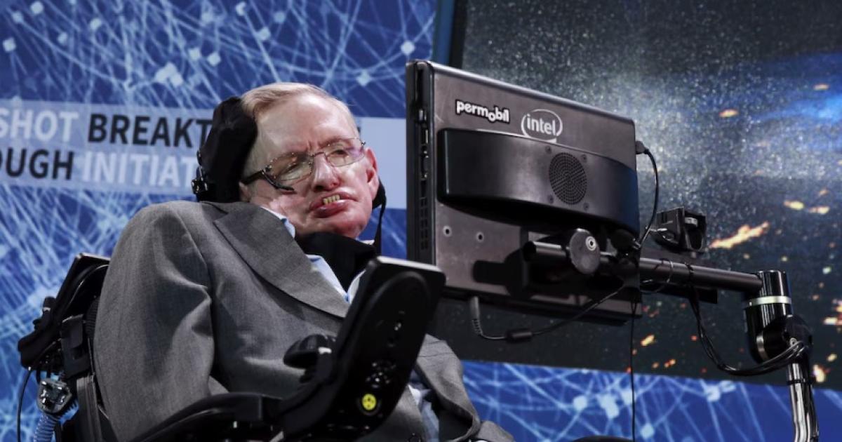 Hawking consideraba que el desarrollo de sistemas inteligentes podía poner en peligro a las personas