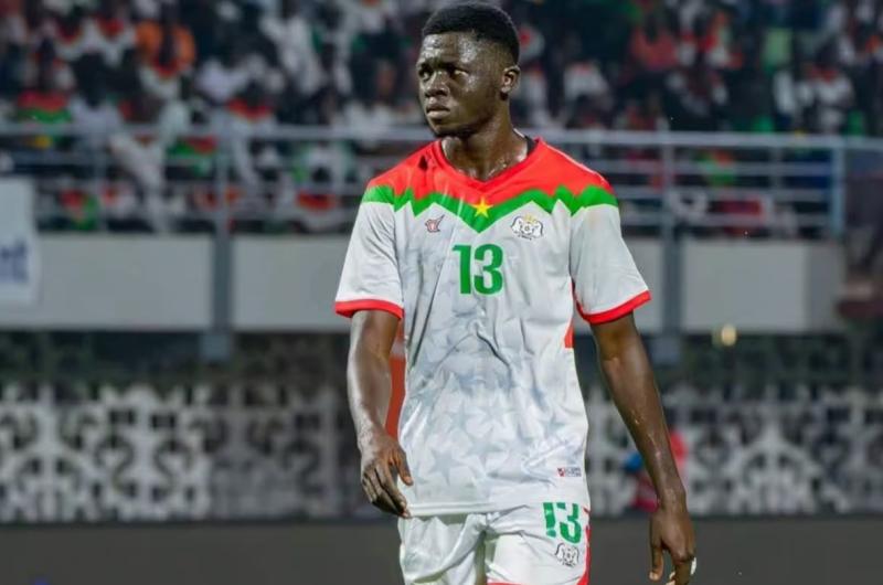 Doumbia ser� el �nico futbolista profesional de Burkina Faso ante la Selección argentina (Foto- IGits_chec_bebel_doumbia)