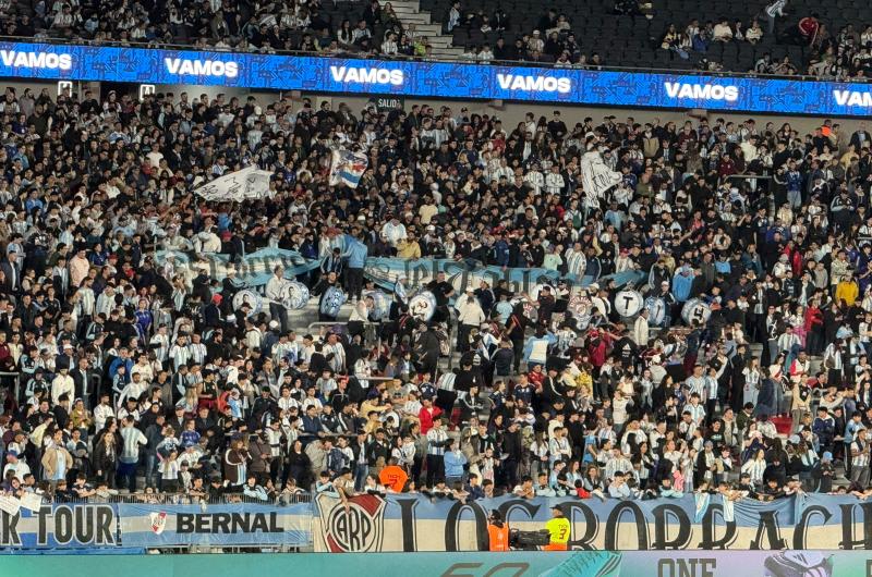 EL LIBERAL esta noche en el Monumental junto a la Scaloneta