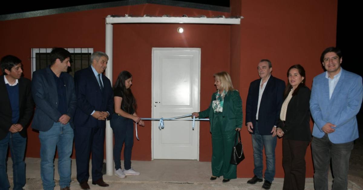 Ramiacuterez de Velazco celebroacute su 94deg aniversario con la inauguracioacuten de importantes obras