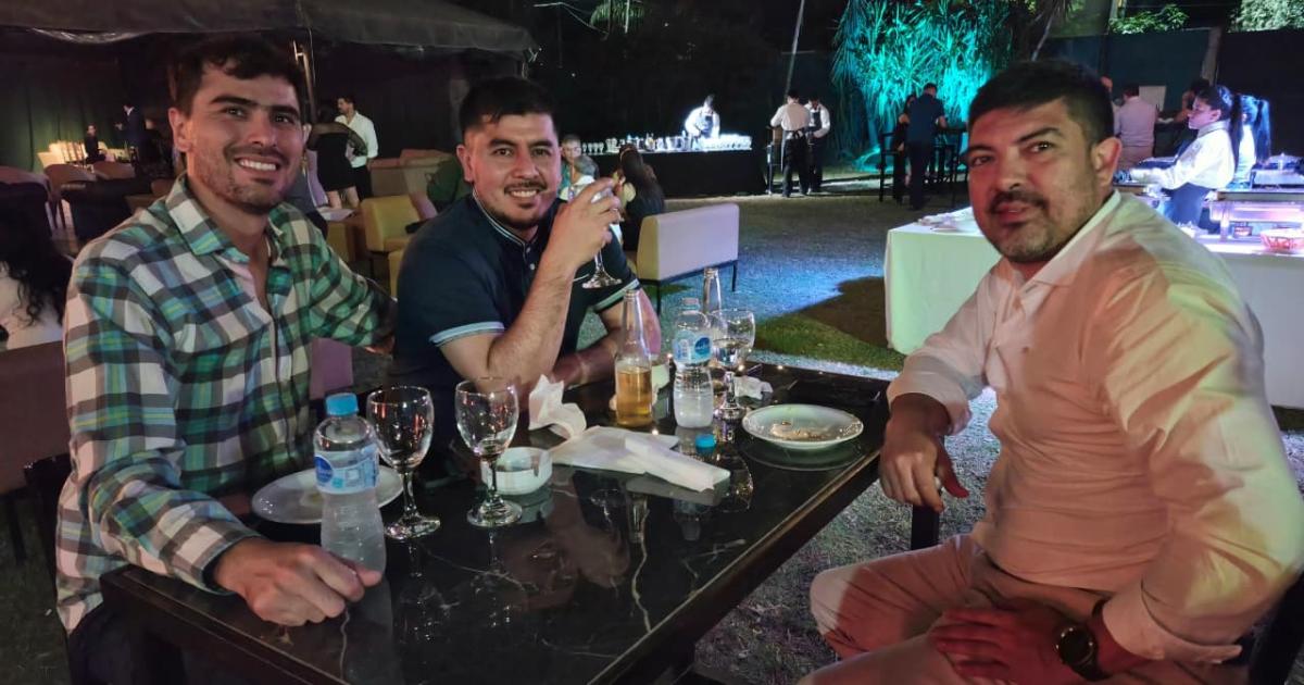 FESTEJO EN SANTIAGO POR EL DIacuteA DEL ODONTOacuteLOGO