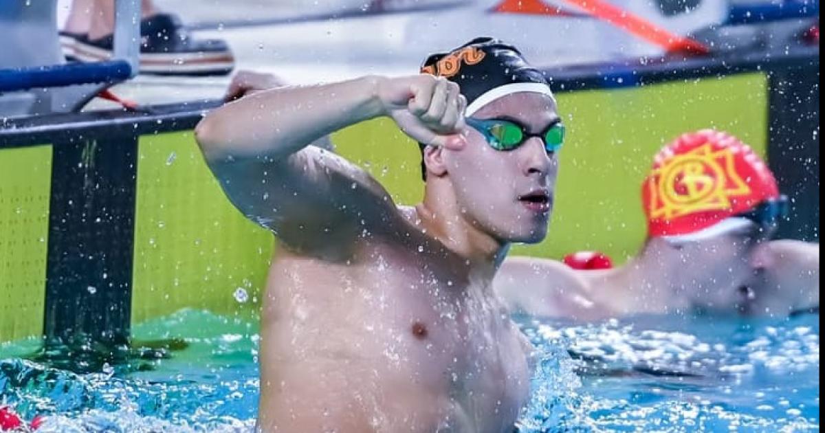 Matiacuteas Sosa lleno de magia en el Nacional Junior de Natacioacuten