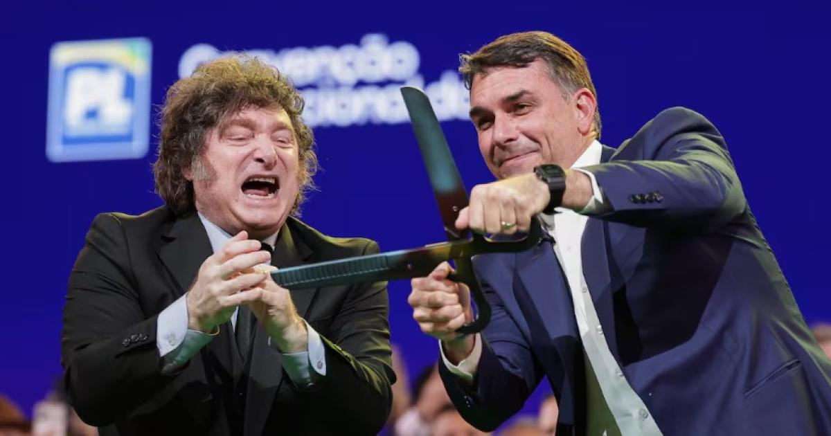 El presidente Javier Milei junto al candidato a la presidencia de Brasil Flavio Bolsonaro
