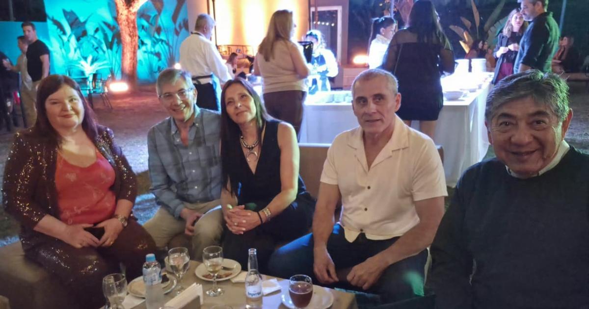 FESTEJO EN SANTIAGO POR EL DIacuteA DEL ODONTOacuteLOGO