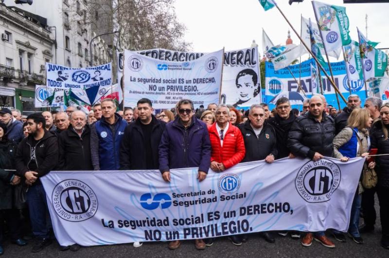 La columna de la CGT y las CTA en la marcha de los jubilados el 22 de julio pasado