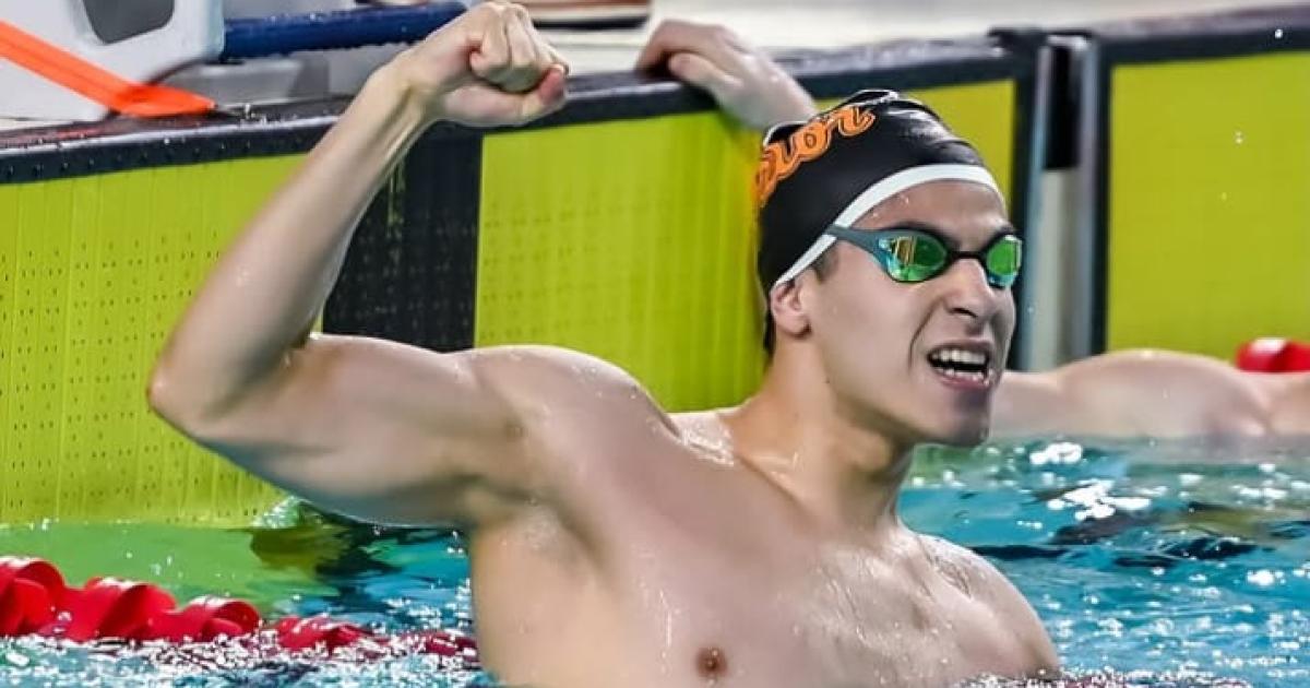 Matiacuteas Sosa lleno de magia en el Nacional Junior de Natacioacuten