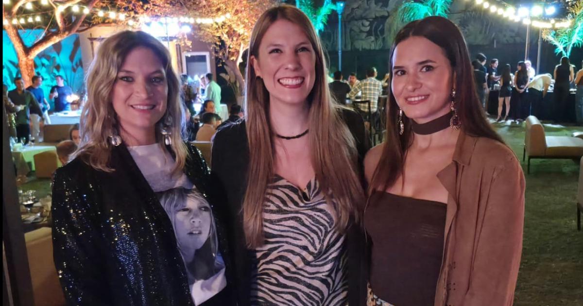 FESTEJO EN SANTIAGO POR EL DIacuteA DEL ODONTOacuteLOGO