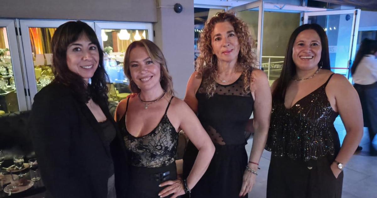 FESTEJO EN SANTIAGO POR EL DIacuteA DEL ODONTOacuteLOGO
