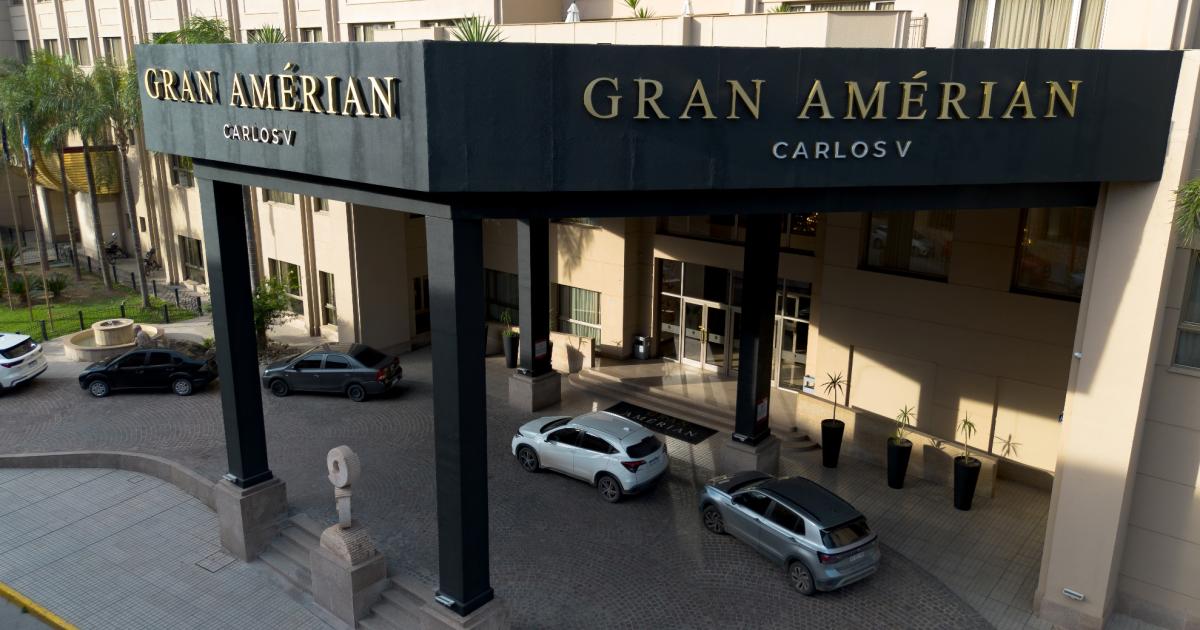 14 Antildeos del Gran Ameacuterian Carlos V- El Hotel 5 Estrellas que Revolucionoacute Termas de Riacuteo Hondo