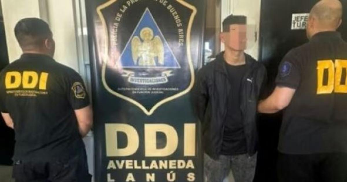 Cayoacute en Lanuacutes el proacutefugo acusado de asesinar al policiacutea federal Matiacuteas Ceballos- lo atraparon en un cumpleantildeos