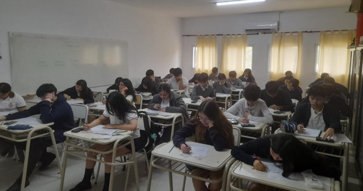 Estudiantes de nivel Primario y Secundario participaron de una jornada de desafíos y razonamiento en la Escuela Técnica NÂ 6 Comte Manuel Besares