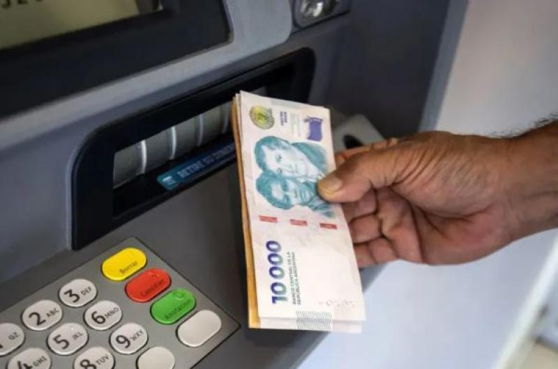 La provincia pagaraacute el viernes la primera parte de 800000 del bono