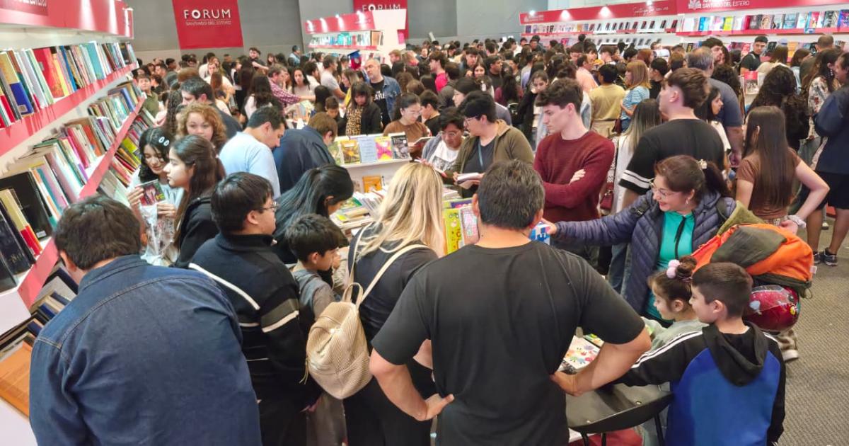 Concluyoacute la 16ordf edicioacuten de la Feria del Libro con maacutes de 10 mil visitantes por diacutea