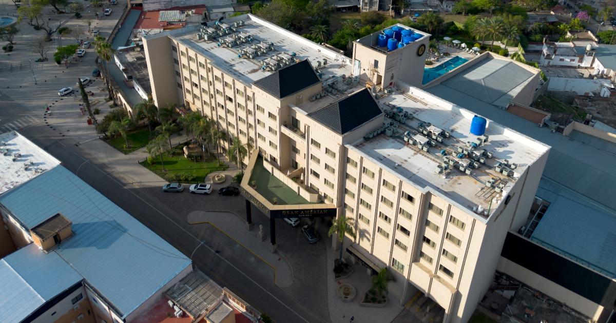14 Antildeos del Gran Ameacuterian Carlos V- El Hotel 5 Estrellas que Revolucionoacute Termas de Riacuteo Hondo