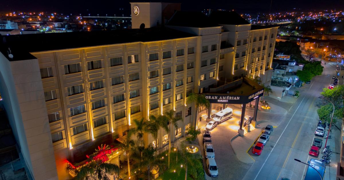 14 Antildeos del Gran Ameacuterian Carlos V- El Hotel 5 Estrellas que Revolucionoacute Termas de Riacuteo Hondo