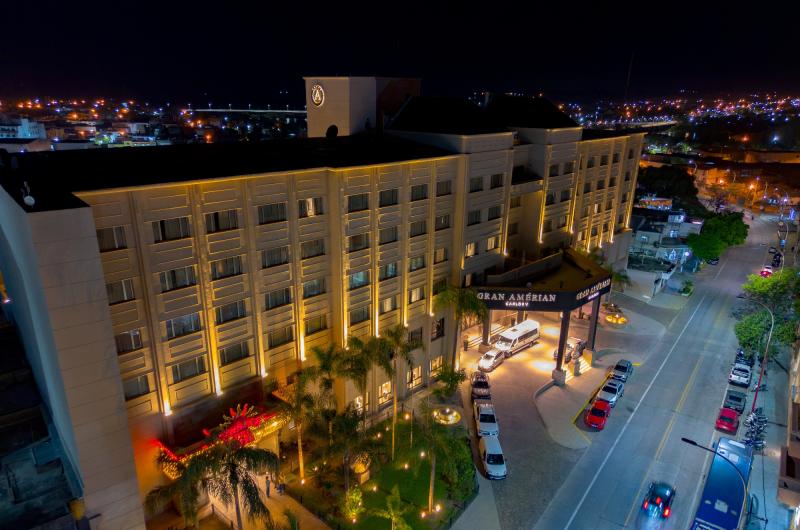 14 Antildeos del Gran Ameacuterian Carlos V- El Hotel 5 Estrellas que Revolucionoacute Termas de Riacuteo Hondo