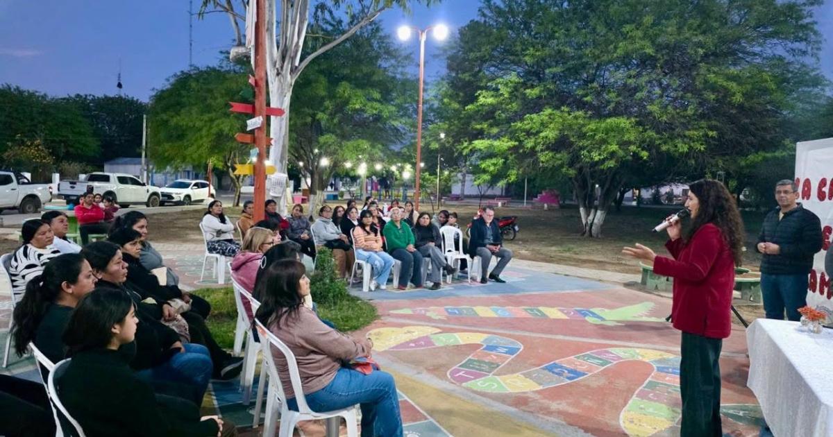 LEMA La familia es donde la vida comienza y el amor nunca termina