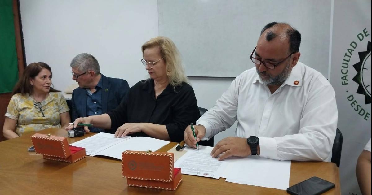Los beneficiarios cursarÃn la Diplomatura universitaria en Manejo Sustentable del Fuego (Foto El Liberal)