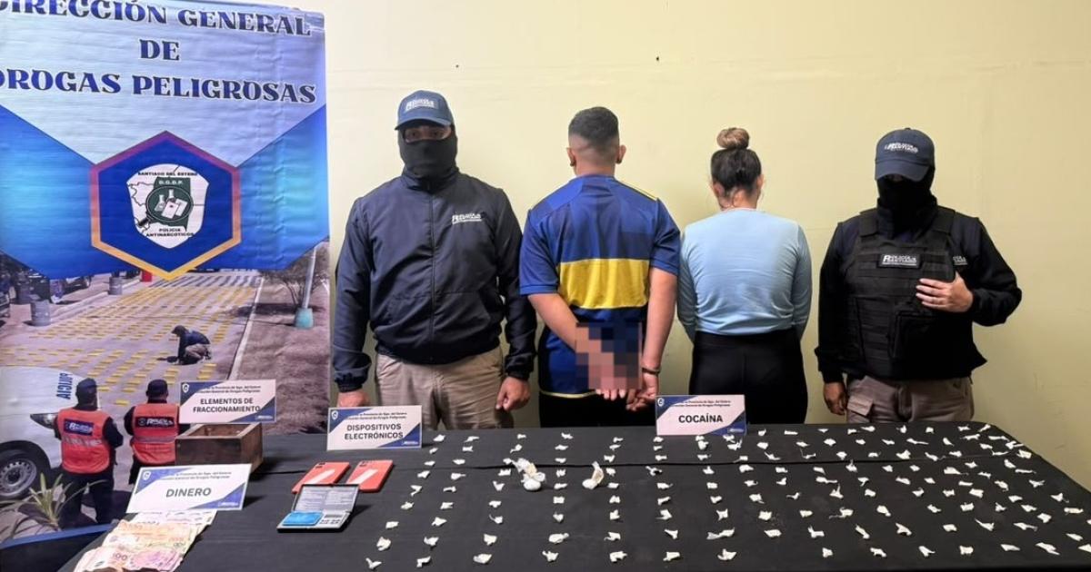 Narcomenudeo en La Banda- secuestraron maacutes de 150 dosis de cocaiacutena y detuvieron a una mujer en el barrio 25 de Mayo