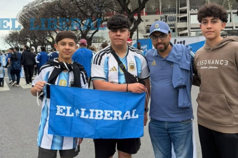 Una noche histoacuterica- EL LIBERAL acompantildea a Messi en su despedida