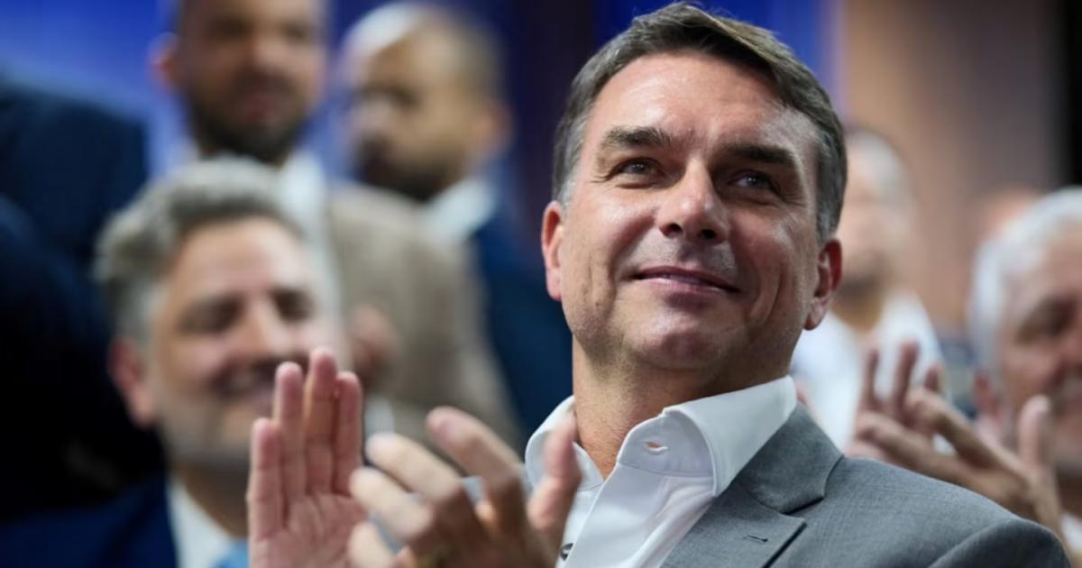 El candidato presidencial brasileño FlÃvio Bolsonaro (Foto- Reuters)