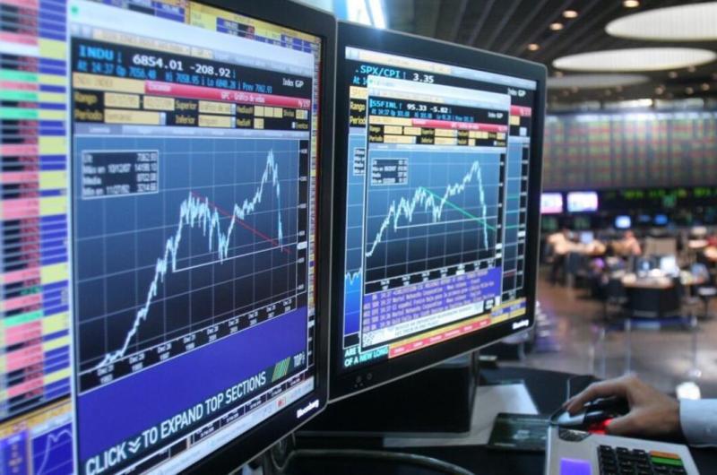 El riesgo paiacutes vuelve a subir y roza los 600 puntos por la caiacuteda de los bonos y acciones argentinas