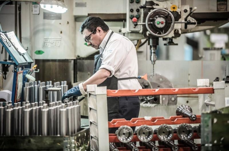 Datos del INDEC- la industria crecioacute un 19-en-porciento- en agosto pero sigue a la baja a nivel interanual