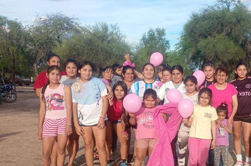 Octubre Rosa- actividades de concientización y prevención del c�ncer de mama en Tintina Pozo del Castaño y El Patay