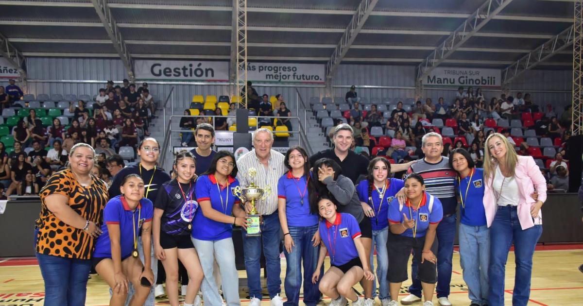 Maacutes de 1500 alumnos le pusieron emocioacuten a los intercolegiales frienses