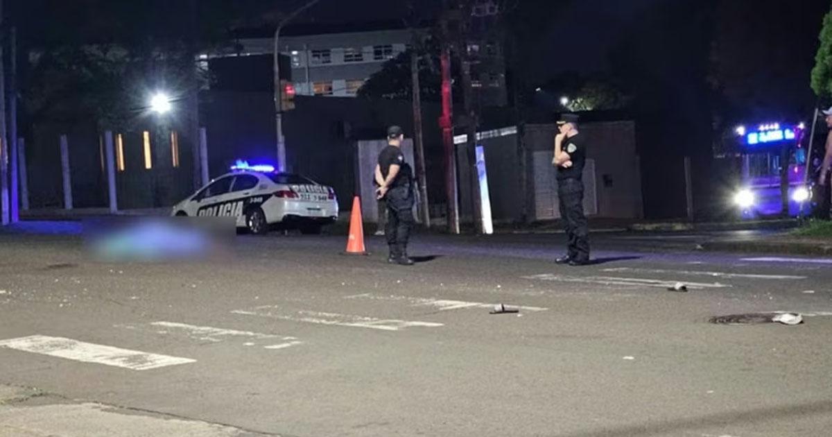 Atropelloacute a un hombre en silla de ruedas lo matoacute y escapoacute- buscan al conductor
