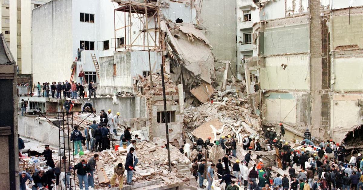 La bomba explotó a las 953 del 18 de julio de 1994 (Reuters)