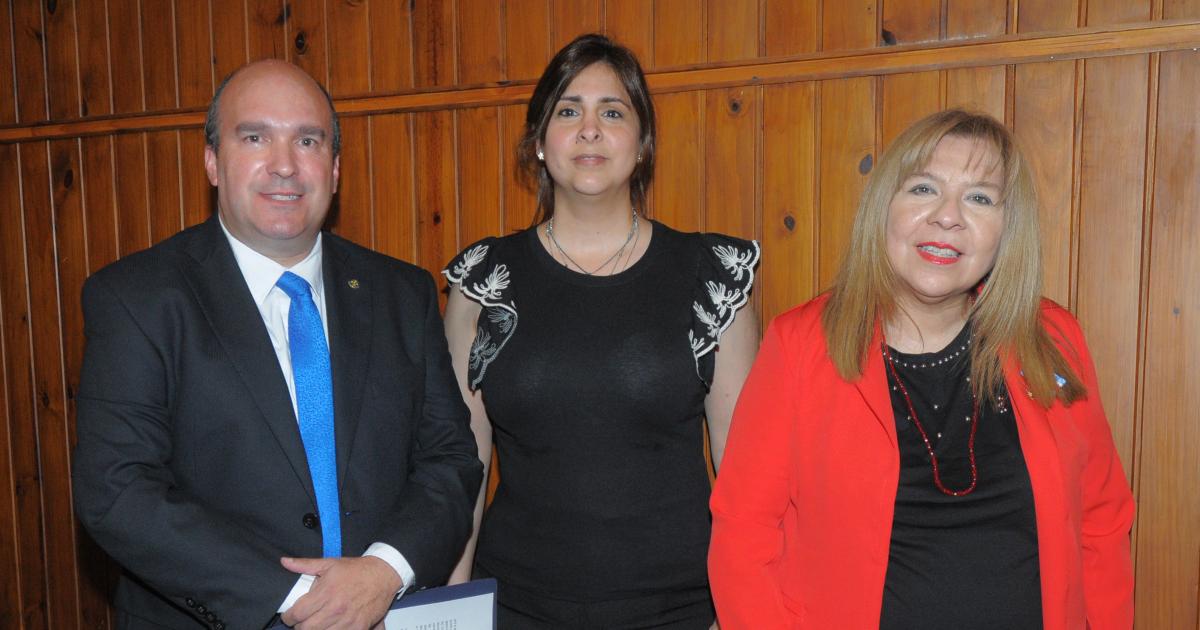 EL ROTARY CLUB ENTREGOacute DISTINCIONES