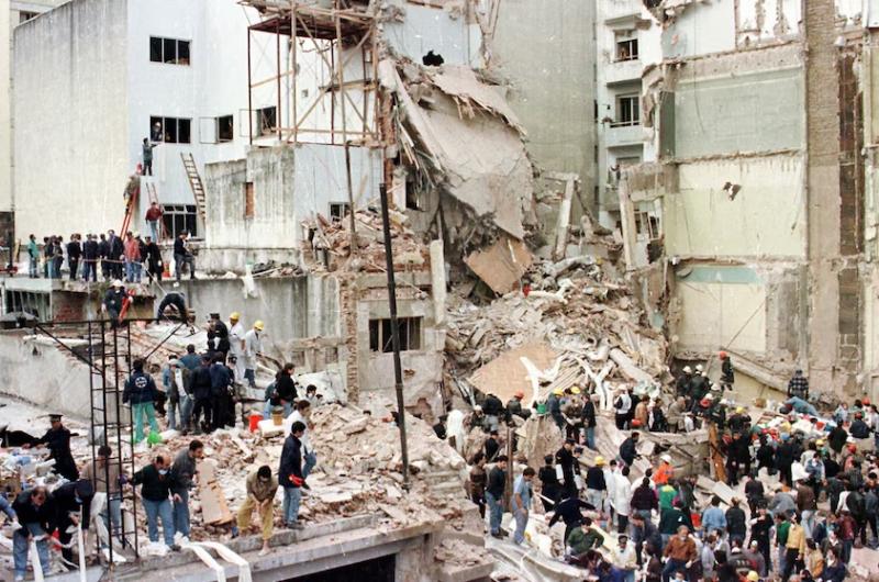 La bomba explotó a las 953 del 18 de julio de 1994 (Reuters)