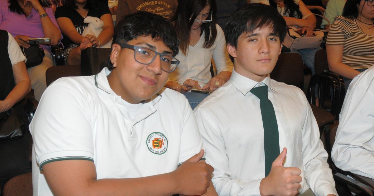 EL ROTARY CLUB ENTREGOacute DISTINCIONES