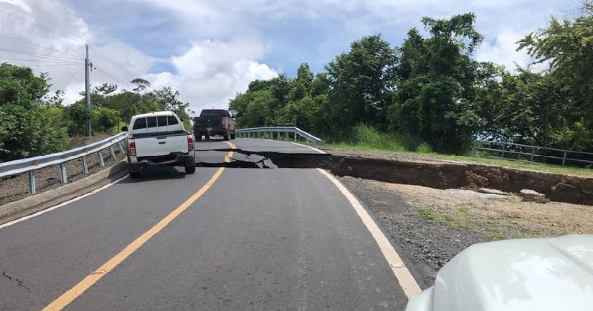 La vía de Torio en Mariato provincia Veraguas tras fuerte movimiento sísmico