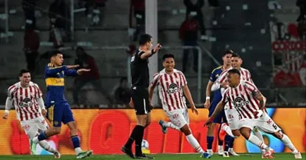 Las dos poleacutemicas del gol de Instituto ante Boca- queacute reclamaron los jugadores y queacute decidioacute el VAR