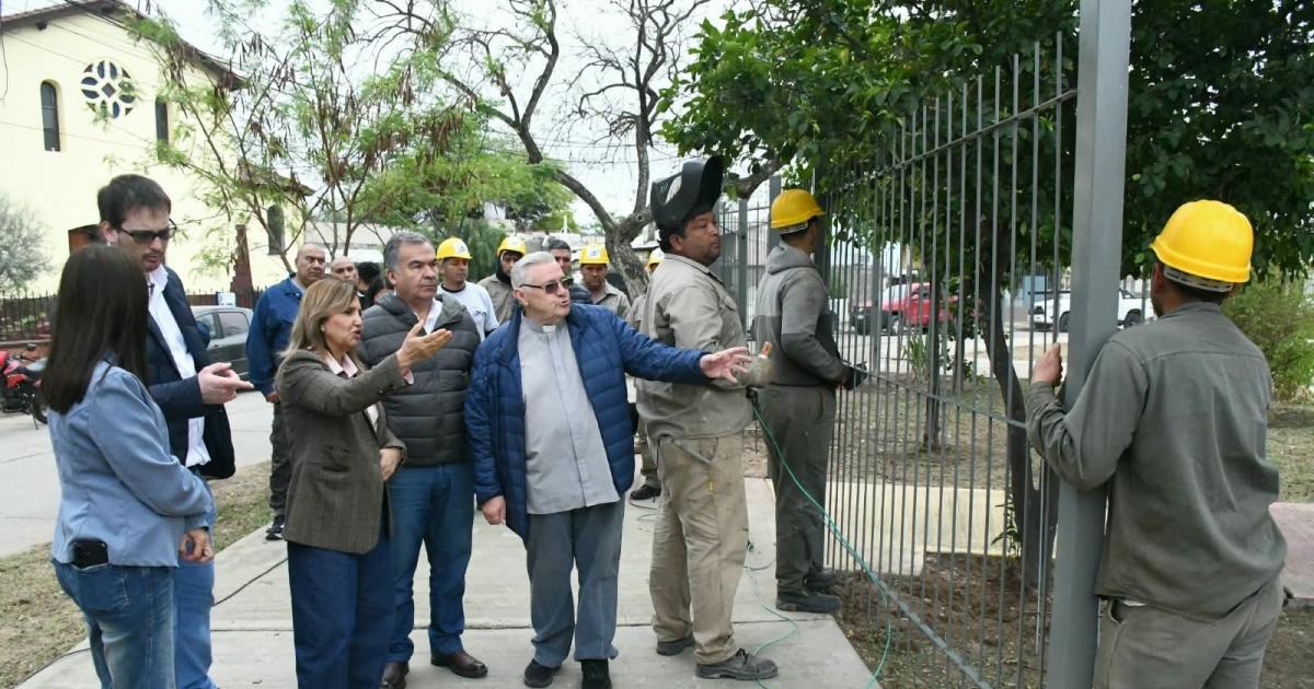 La intendente Fuentes supervisoacute tareas en la plaza Santo Cristo