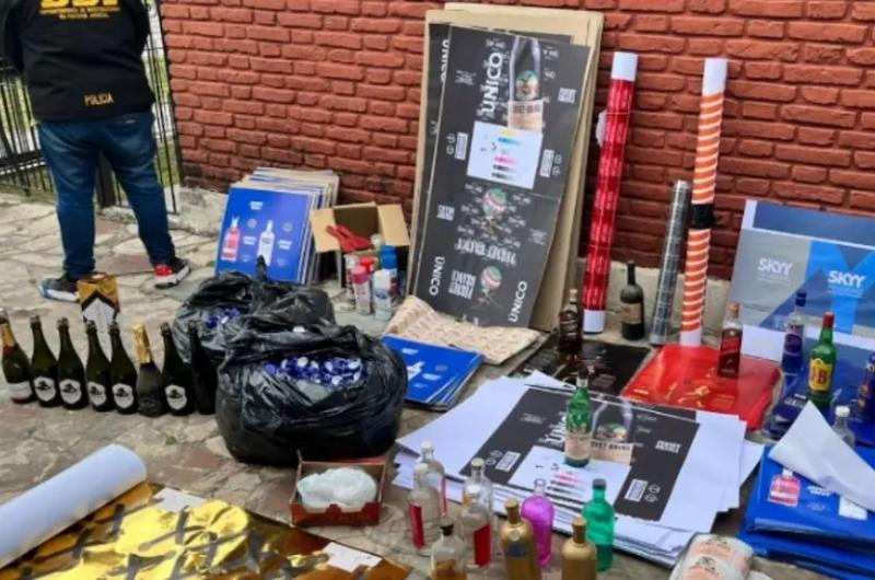 Desbarataron una destilería clandestina en Buenos Aires que abastecía bolichesFoto- La Voz