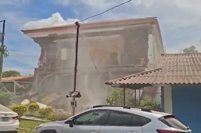 Las impactantes imaacutegenes y videos del terremoto de magnitud 77 en Panamaacute- derrumbes apagones masivos y cierre del aeropuerto internacional