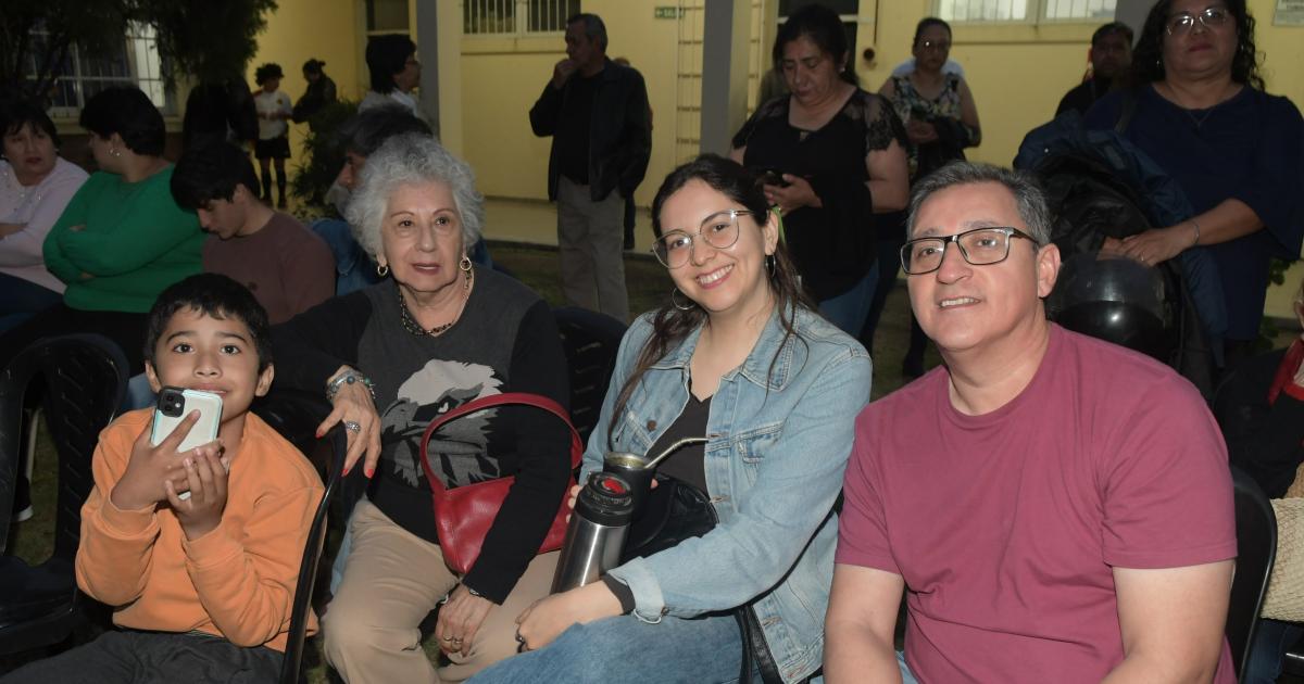 MUESTRA DE EDUCACIOacuteN FIacuteSICA Y MUacuteSICA EN ASAIM